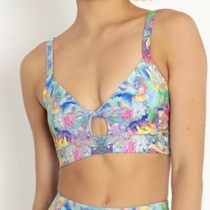 Crystal Magic Twist Crop BNWT M